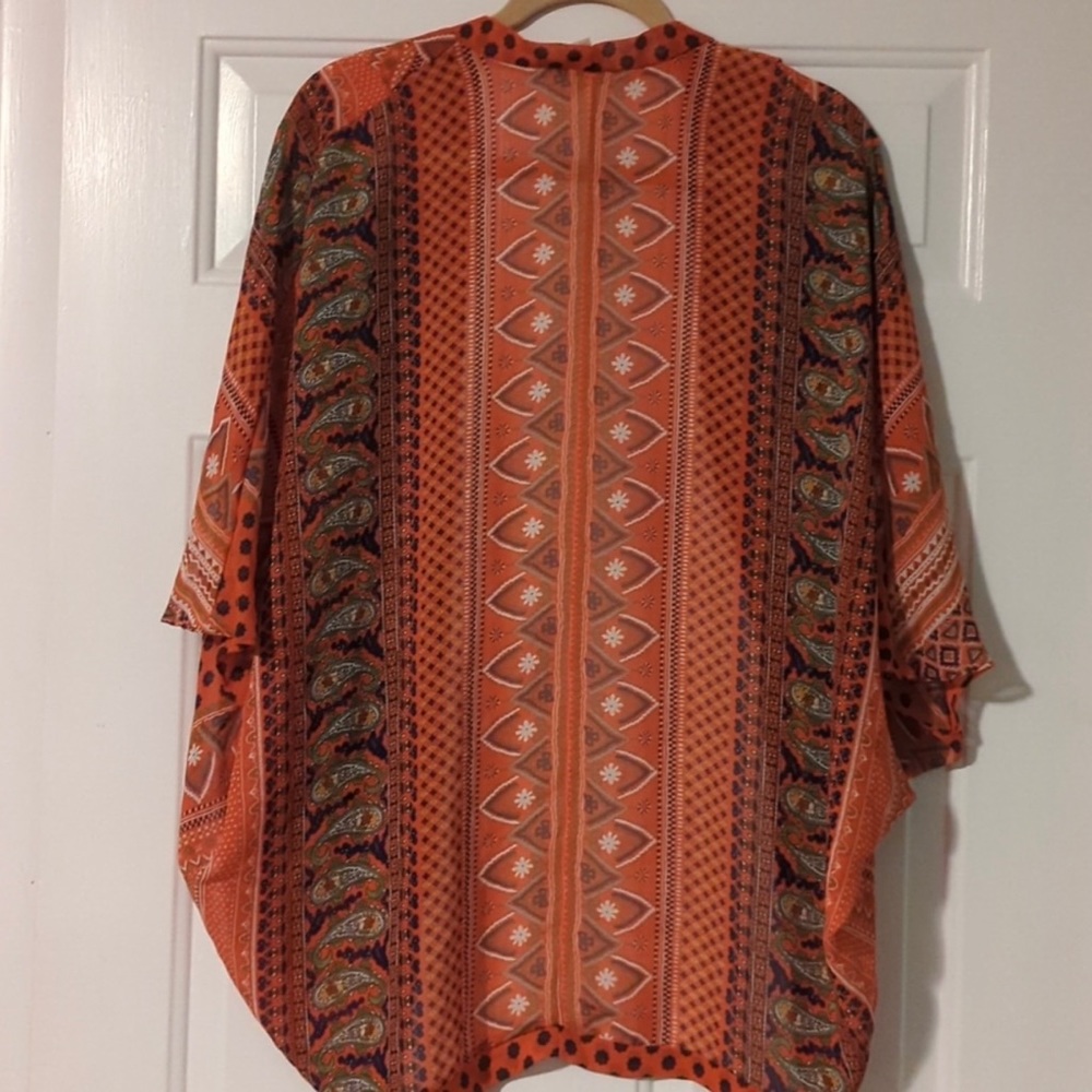 Francesca's Bird Cage sheer orange Paisley boho open front top batwing kimono - Picture 6 of 8
